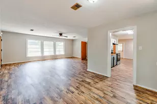 104 N Pecan St, Woodville, TX 75979 - Photo 11