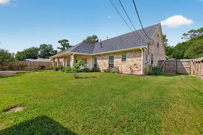5202 Timber Ridge Street, Baytown, TX 77521 - Photo 41