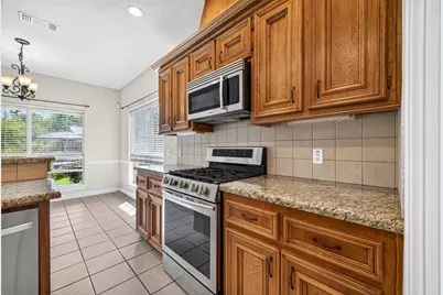 5202 Timber Ridge Street, Baytown, TX 77521 - Photo 11