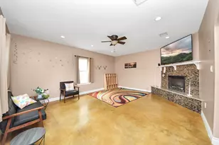 1202 Niagara St, Houston, TX 77051 - Photo 9