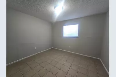 2814 Avenue O 1/2 #2, Galveston, TX 77550 - Photo 3