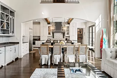 8307 Maple Court, Bellaire, TX 77401 - Photo 7