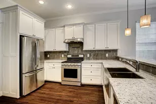 1411 W 22nd St, Houston, TX 77008 - Photo 7