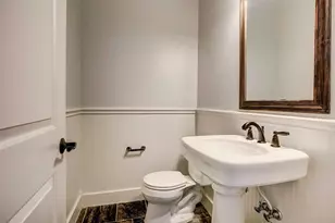 1411 W 22nd St, Houston, TX 77008 - Photo 9