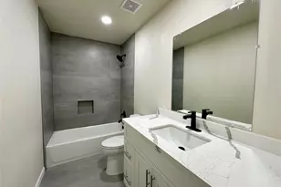 9434 Fairland Dr, Houston, TX 77051 - Photo 13