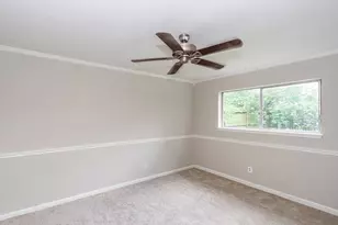 29019 Stapleford St, Spring, TX 77386 - Photo 17