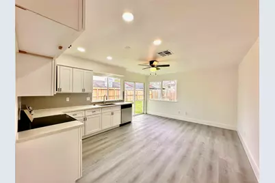 13754 Shirebrook Drive, Sugar Land, TX 77498 - Photo 7