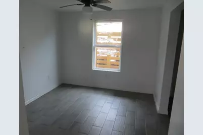 5918 Avenue R, Galveston, TX 77551 - Photo 11