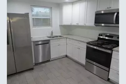 5918 Avenue R, Galveston, TX 77551 - Photo 9