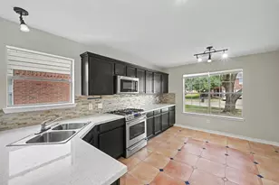 3215 Lantern Bay Ln, Katy, TX 77449 - Photo 9