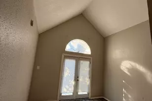 14550 Fonmeadow Dr, Houston, TX 77035 - Photo 17