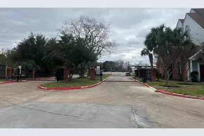 14550 Fonmeadow Drive #1002, Houston, TX 77035 - Photo 19