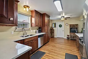 203 Fm 565 S, Baytown, TX 77523 - Photo 17