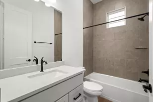 15716 Hoptree Hts Ln, Conroe, TX 77302 - Photo 17