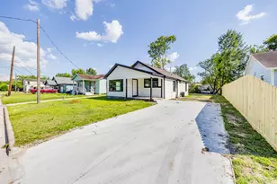 1106 11th St, Galena Park, TX 77547 - Photo 3