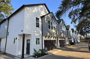 4922 Hoover St, Houston, TX 77092 - Photo 3
