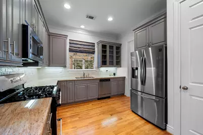 3219 N Pemberton Circle Drive, Houston, TX 77025 - Photo 5