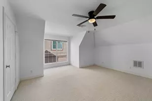 3219 N Pemberton Cir Dr, Houston, TX 77025 - Photo 13