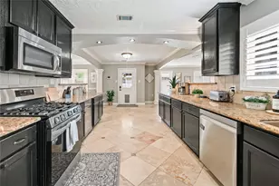 9402 Crispin Ln, Houston, TX 77080 - Photo 13