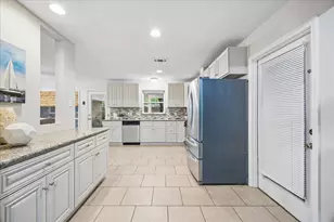 8923 Blankenship Dr, Houston, TX 77080 - Photo 9