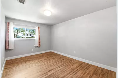 101 W Larkspur Drive, Alvin, TX 77511 - Photo 17