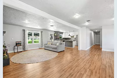 101 W Larkspur Drive, Alvin, TX 77511 - Photo 3