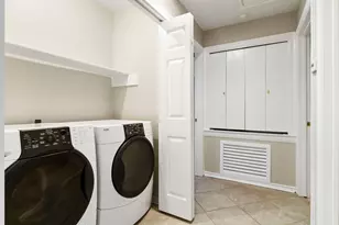 1042 Augusta Dr, Houston, TX 77057 - Photo 13