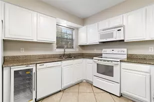 1042 Augusta Dr, Houston, TX 77057 - Photo 7