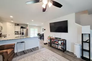 111 Avalon Dr, Huntsville, TX 77320 - Photo 5