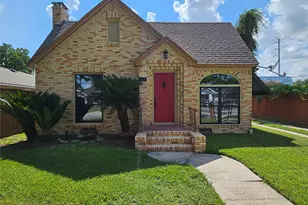 15 Delmar St, Houston, TX 77011 - Photo 1
