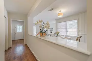 2601 Briarhurst Dr, Houston, TX 77057 - Photo 5