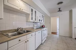 2601 Briarhurst Dr, Houston, TX 77057 - Photo 13