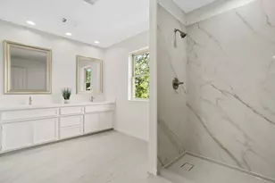 130 S Hall Dr, Sugar Land, TX 77478 - Photo 33