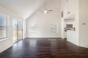 13318 Hilltop Cir Circle, Willis, TX 77318 - Photo 5