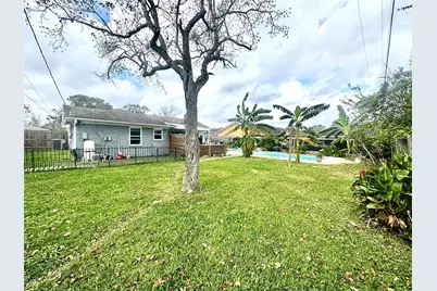 1029 Vine Drive, Angleton, TX 77515 - Photo 23