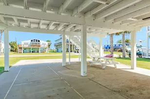 115 Doubloon Dr, Freeport, TX 77541 - Photo 31