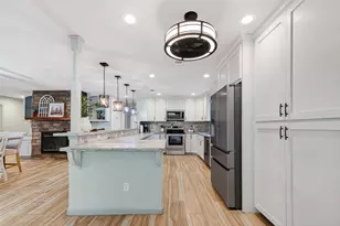 9727 Forest Hollow Dr, Baytown, TX 77521 - Photo 9