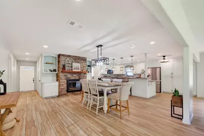 9727 Forest Hollow Drive, Baytown, TX 77521 - Photo 3