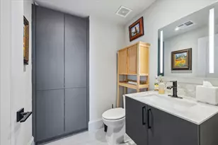 1701 Hermann Dr, Houston, TX 77004 - Photo 9