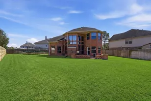 6102 Lakenshire Falls Ln, Katy, TX 77494 - Photo 27