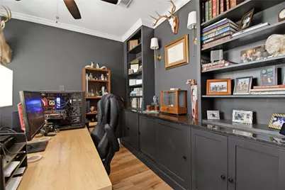 215 Lokai Street, Tiki Island, TX 77554 - Photo 7