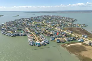 215 Lokai St, Tiki Island, TX 77554 - Photo 49