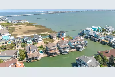 215 Lokai Street, Tiki Island, TX 77554 - Photo 47