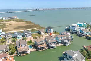 215 Lokai St, Tiki Island, TX 77554 - Photo 47