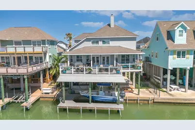 215 Lokai Street, Tiki Island, TX 77554 - Photo 3