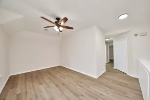 11927 Canyon Mills Dr, Houston, TX 77095 - Photo 35