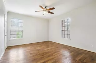 2255 Braeswood Park Dr, Houston, TX 77030 - Photo 7