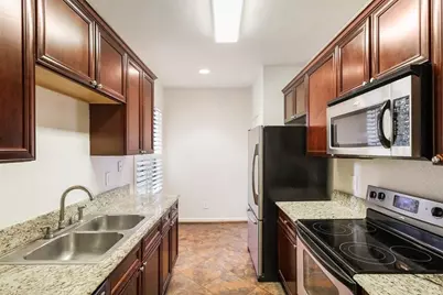 2255 Braeswood Park Drive #203, Houston, TX 77030 - Photo 5