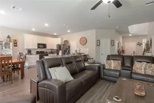 127 Worley Way, Huntsville, TX 77320 - Photo 5
