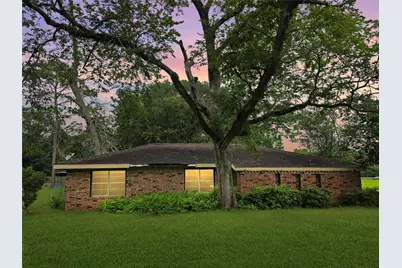 803 Avenue C, Sweeny, TX 77480 - Photo 1